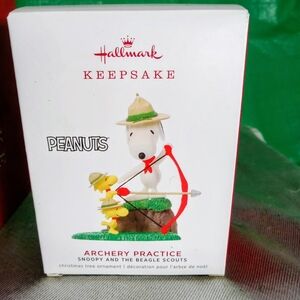 NWT/OB 2019 Hallmark Keepsake Ornament Snoopy and Beagle Scouts Archery Practice